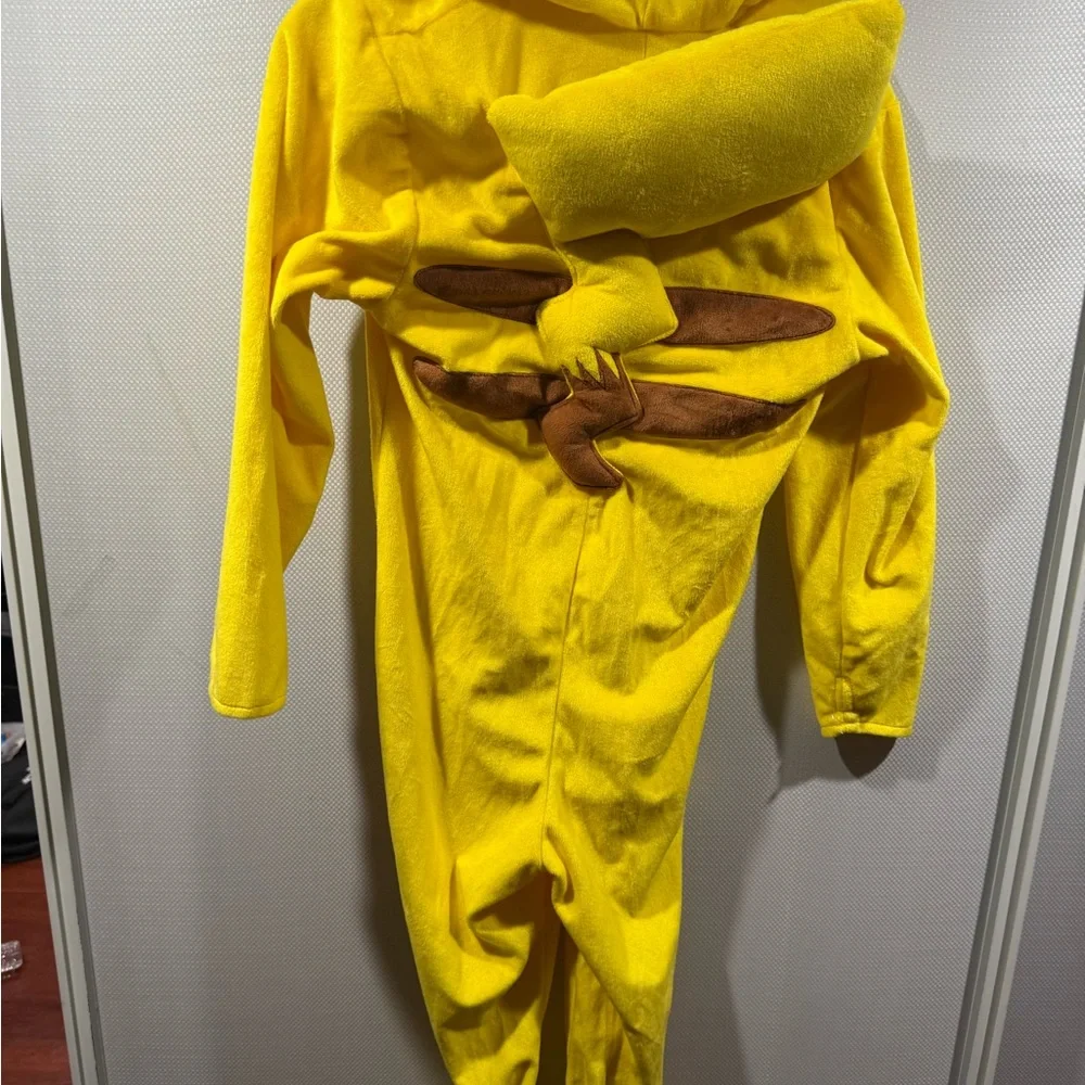 Yellow Pikachu Onesie costume - Picture 5 of 8